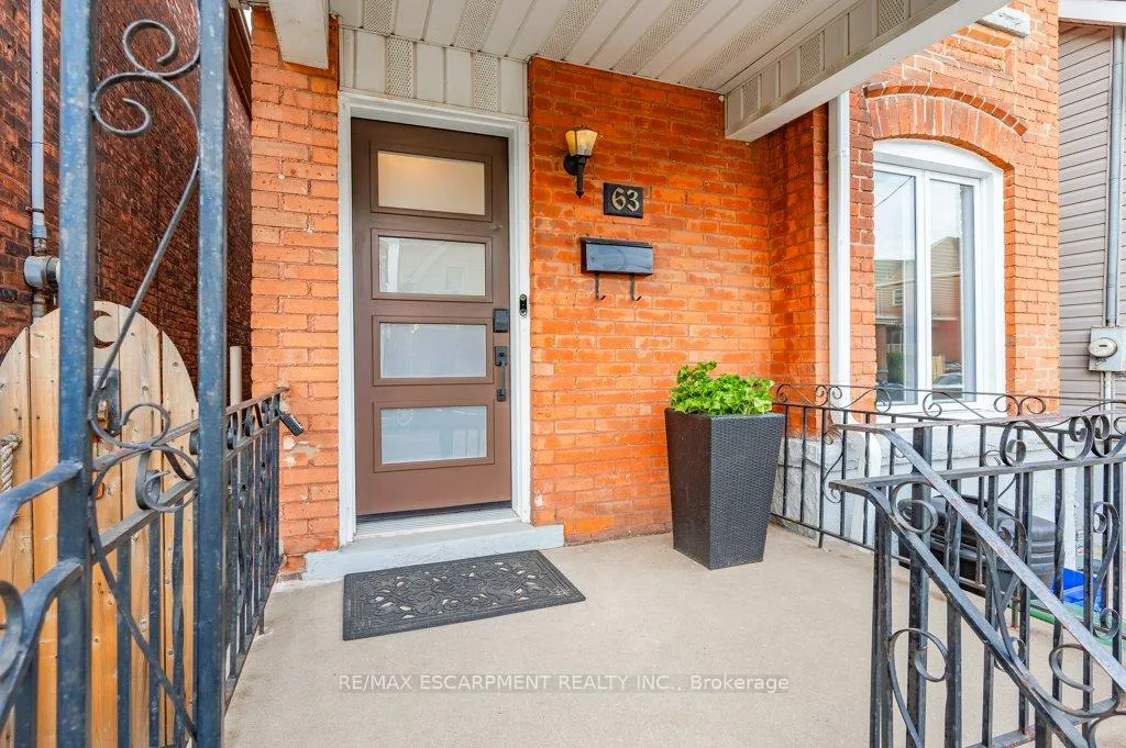 Photo 4 of 63 Beechwood Avenue, Hamilton, Stipley — HOMEH