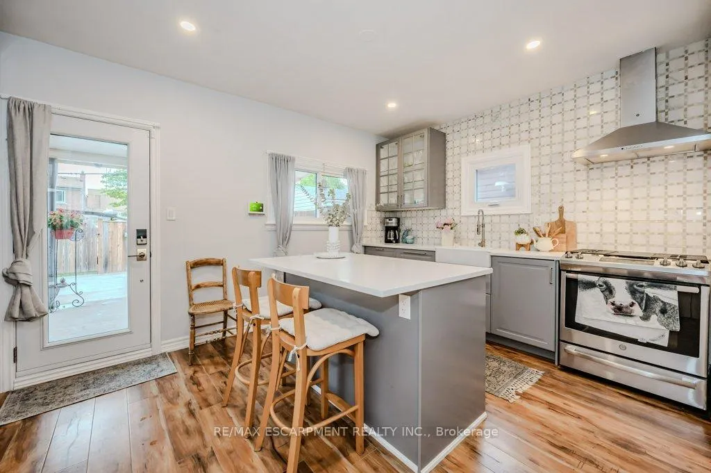 Photo 14 of 63 Beechwood Avenue, Hamilton, Stipley — HOMEH