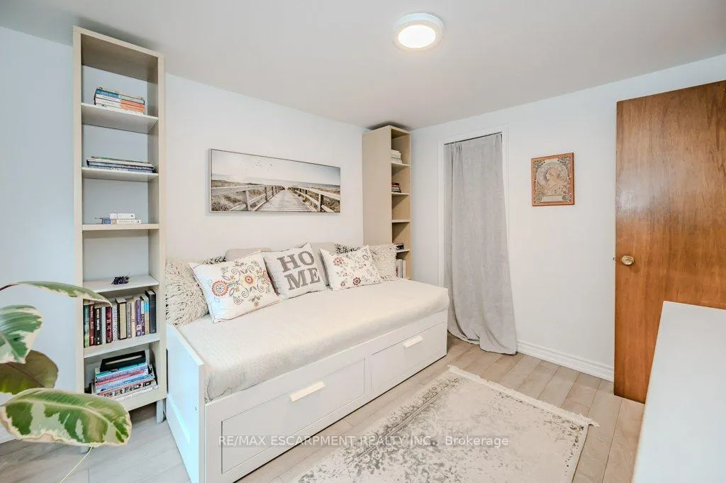 Photo 29 of 63 Beechwood Avenue, Hamilton, Stipley — HOMEH