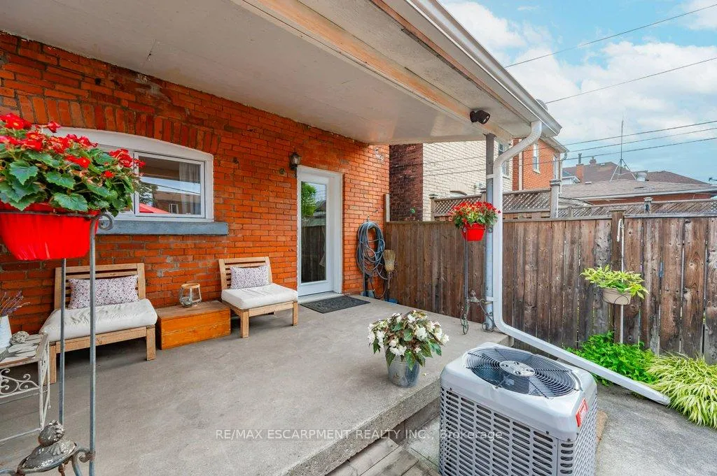 Photo 36 of 63 Beechwood Avenue, Hamilton, Stipley — HOMEH
