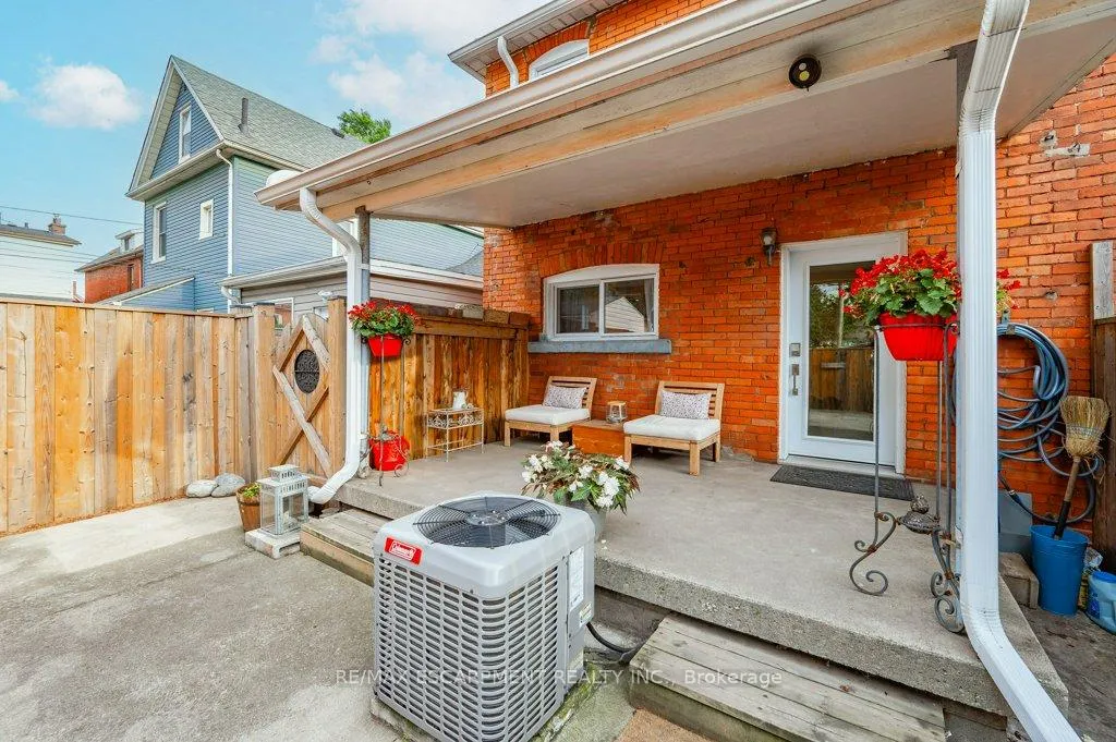 Photo 37 of 63 Beechwood Avenue, Hamilton, Stipley — HOMEH