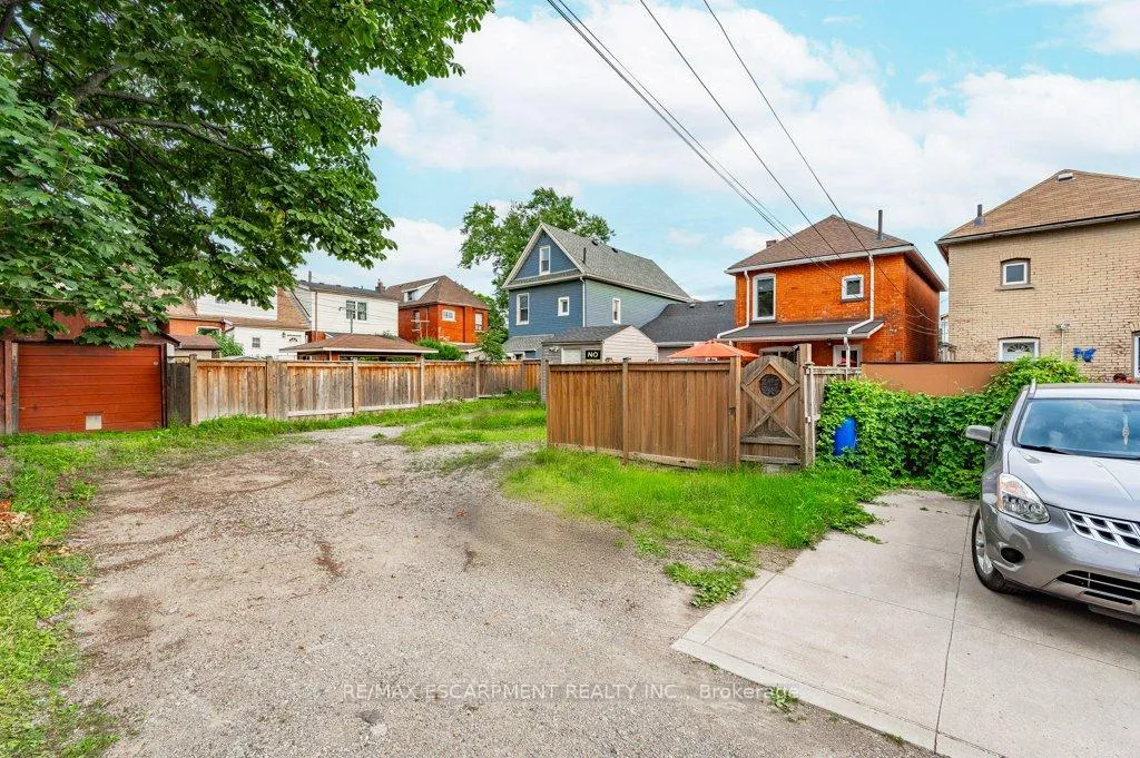 Photo 43 of 63 Beechwood Avenue, Hamilton, Stipley — HOMEH