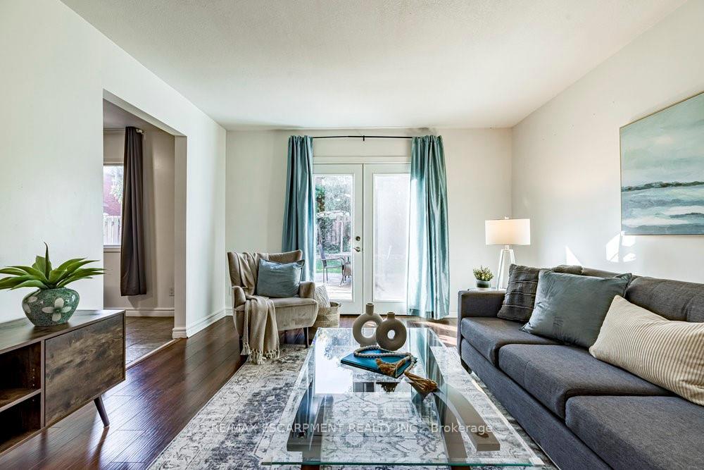 Photo 9 of 300 Crerar Drive, Hamilton, Crerar — HOMEH