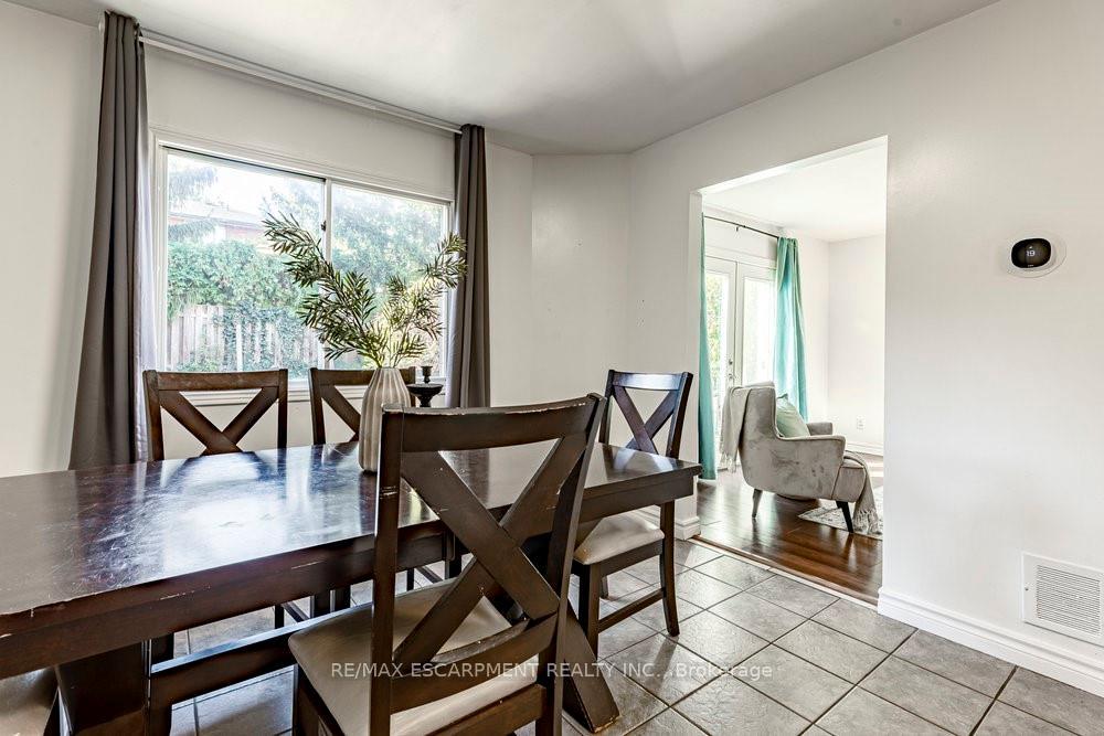 Photo 15 of 300 Crerar Drive, Hamilton, Crerar — HOMEH