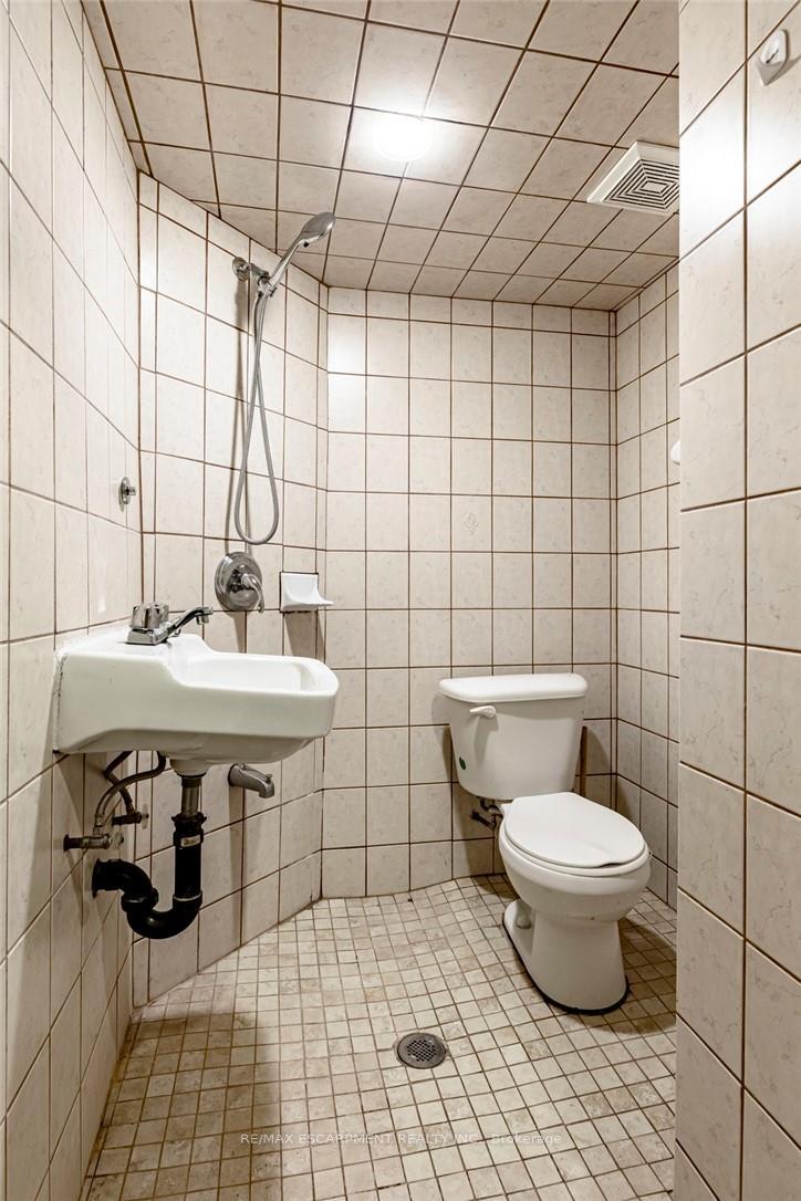Photo 34 of 300 Crerar Drive, Hamilton, Crerar — HOMEH