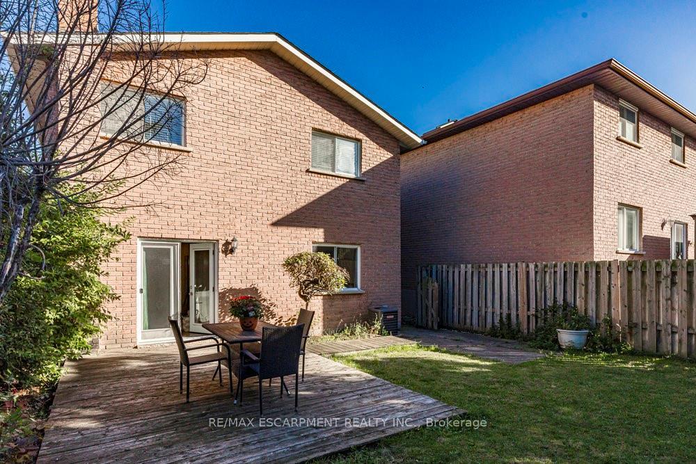 Photo 36 of 300 Crerar Drive, Hamilton, Crerar — HOMEH