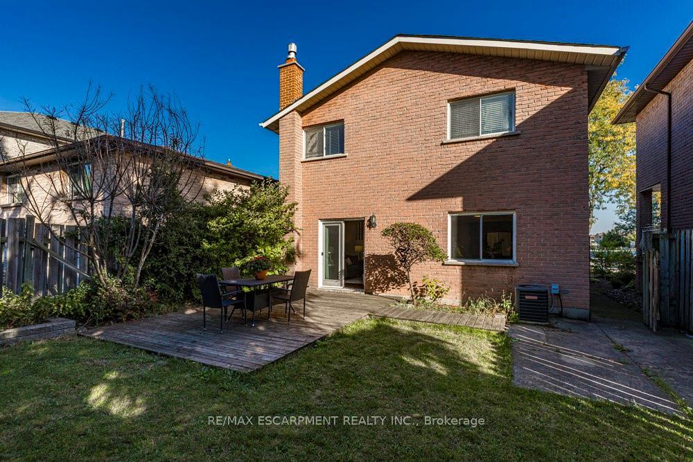 Photo 38 of 300 Crerar Drive, Hamilton, Crerar — HOMEH