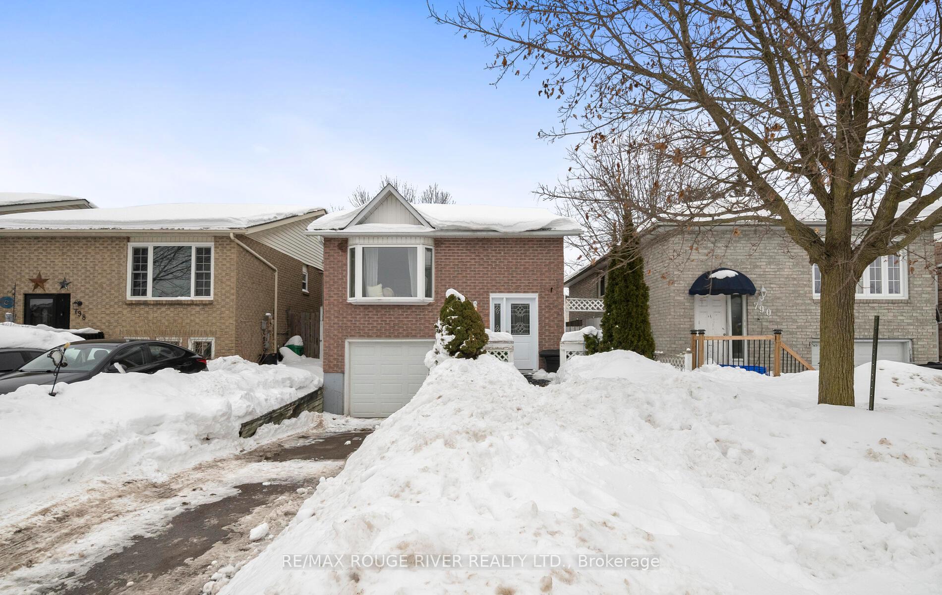 Photo 2 of 794 Mountain Ash Road E, Peterborough, Otonabee Ward 1 — HOMEH
