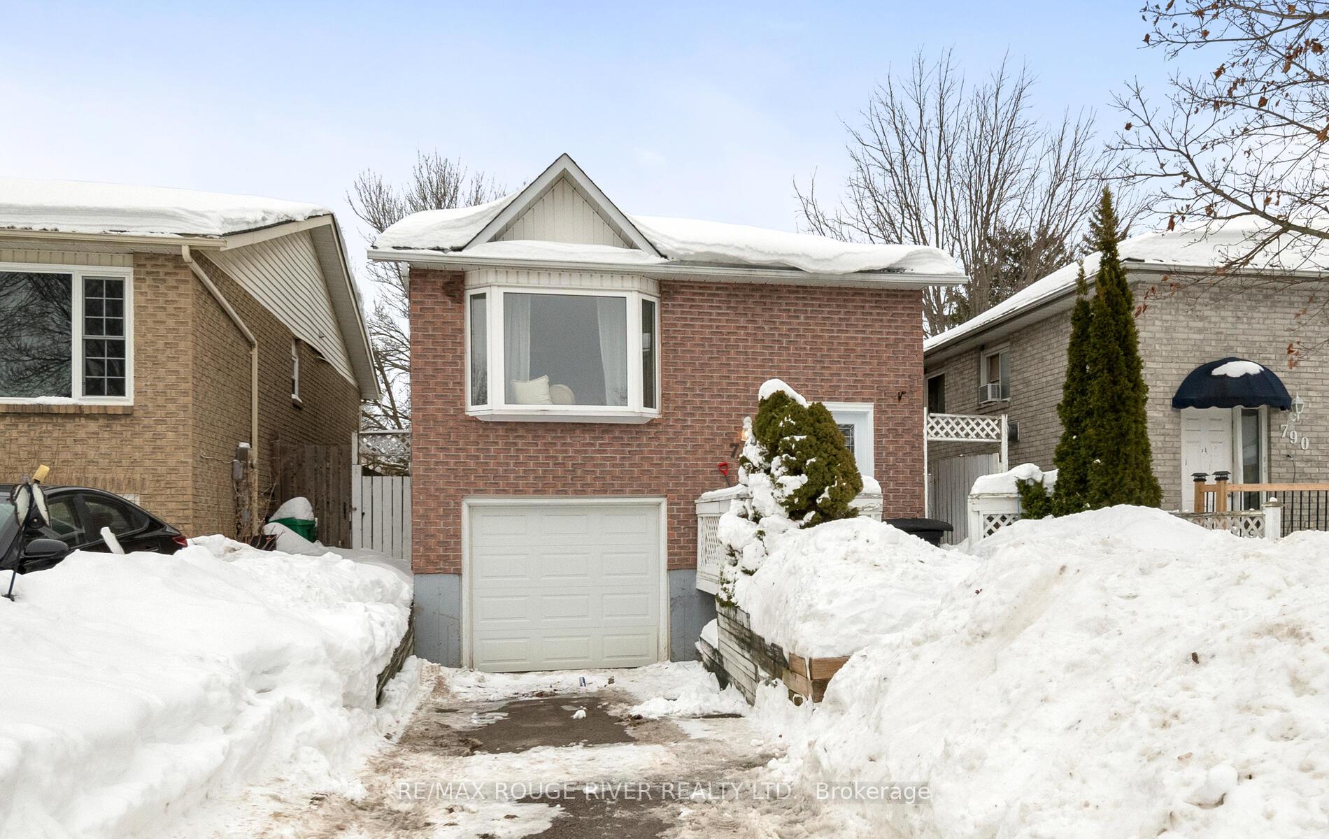 Photo 3 of 794 Mountain Ash Road E, Peterborough, Otonabee Ward 1 — HOMEH
