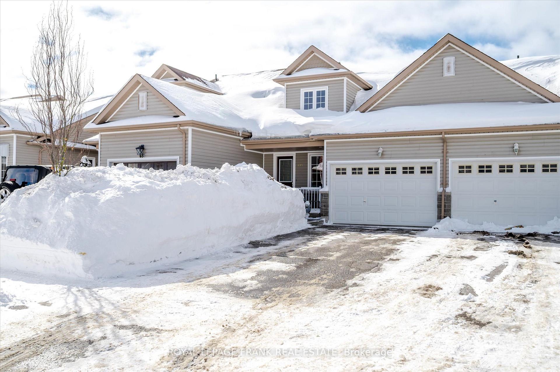 Photo 2 of 633 Tully Crescent, Peterborough, Monaghan Ward 2 — HOMEH