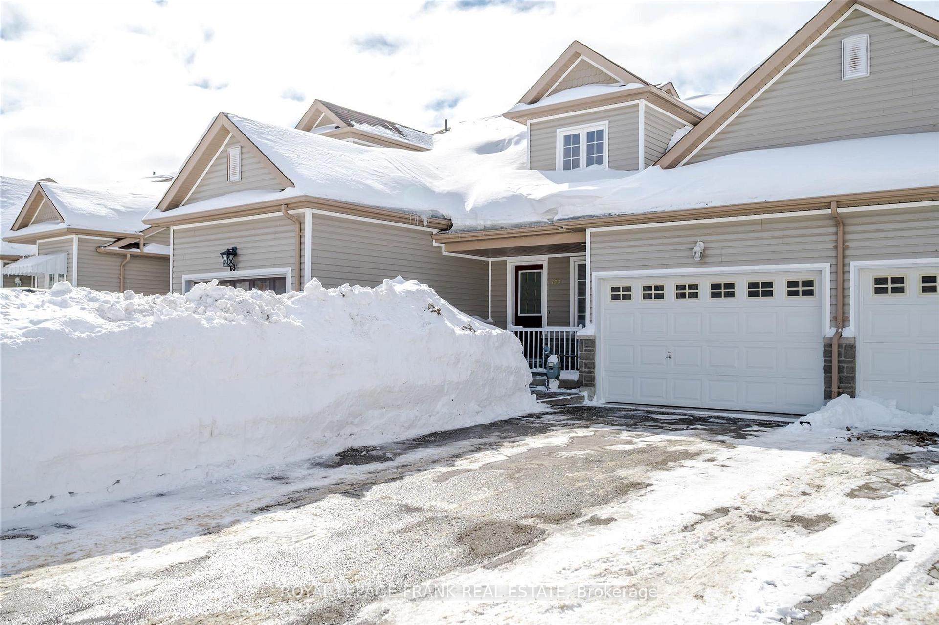 Photo 3 of 633 Tully Crescent, Peterborough, Monaghan Ward 2 — HOMEH