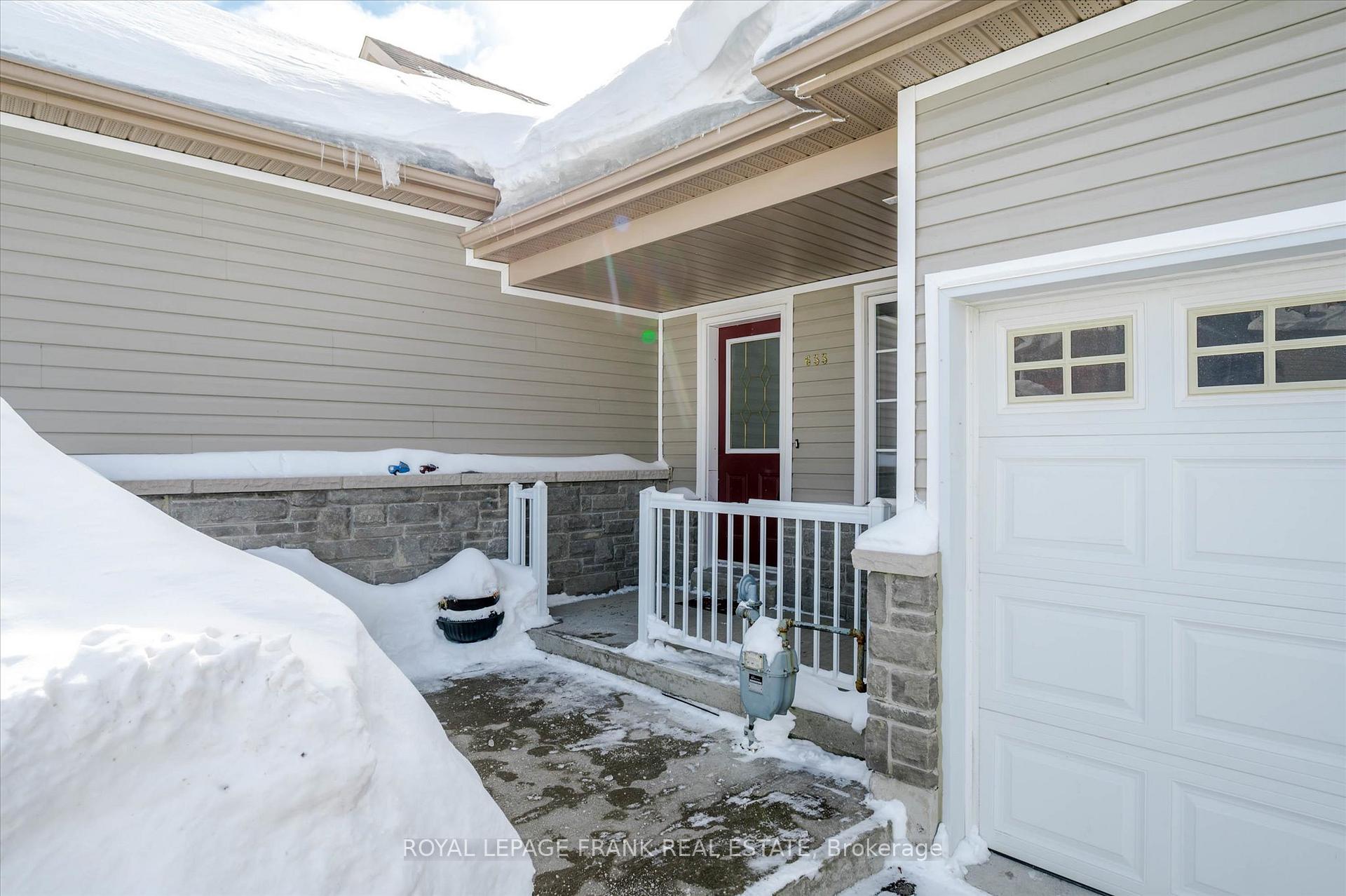 Photo 5 of 633 Tully Crescent, Peterborough, Monaghan Ward 2 — HOMEH