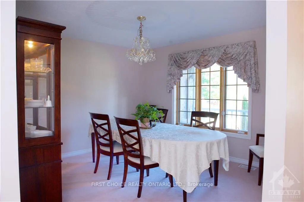 Photo 3 of 6819 Sunset Boulevard, Ottawa, Greely — HOMEH