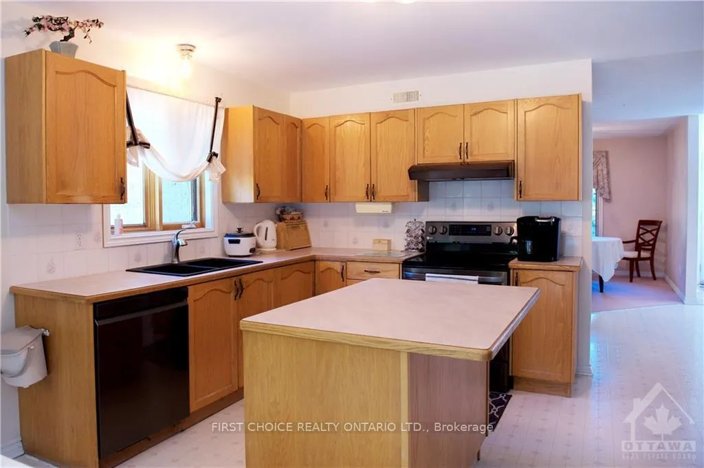 Photo 5 of 6819 Sunset Boulevard, Ottawa, Greely — HOMEH