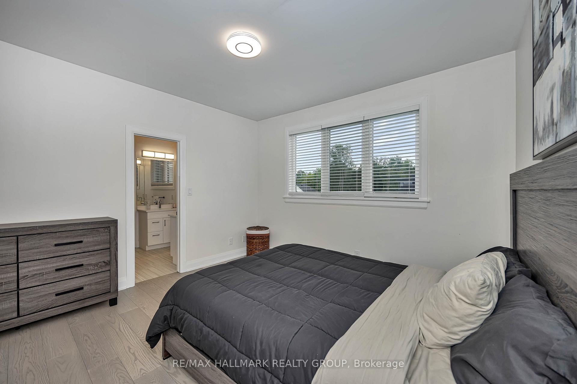 Photo 16 of 556 Shoreway Drive, Ottawa, Greely — HOMEH