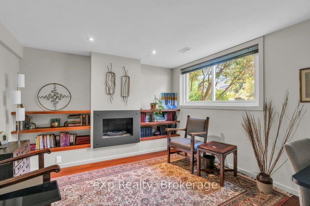 Photo 25 of 18 Colborn Street, Guelph, Kortright East — HOMEH