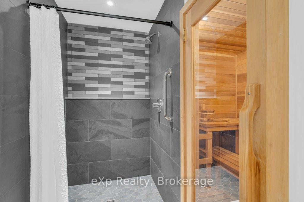 Photo 34 of 18 Colborn Street, Guelph, Kortright East — HOMEH