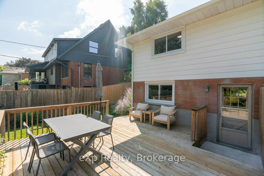 Photo 39 of 18 Colborn Street, Guelph, Kortright East — HOMEH