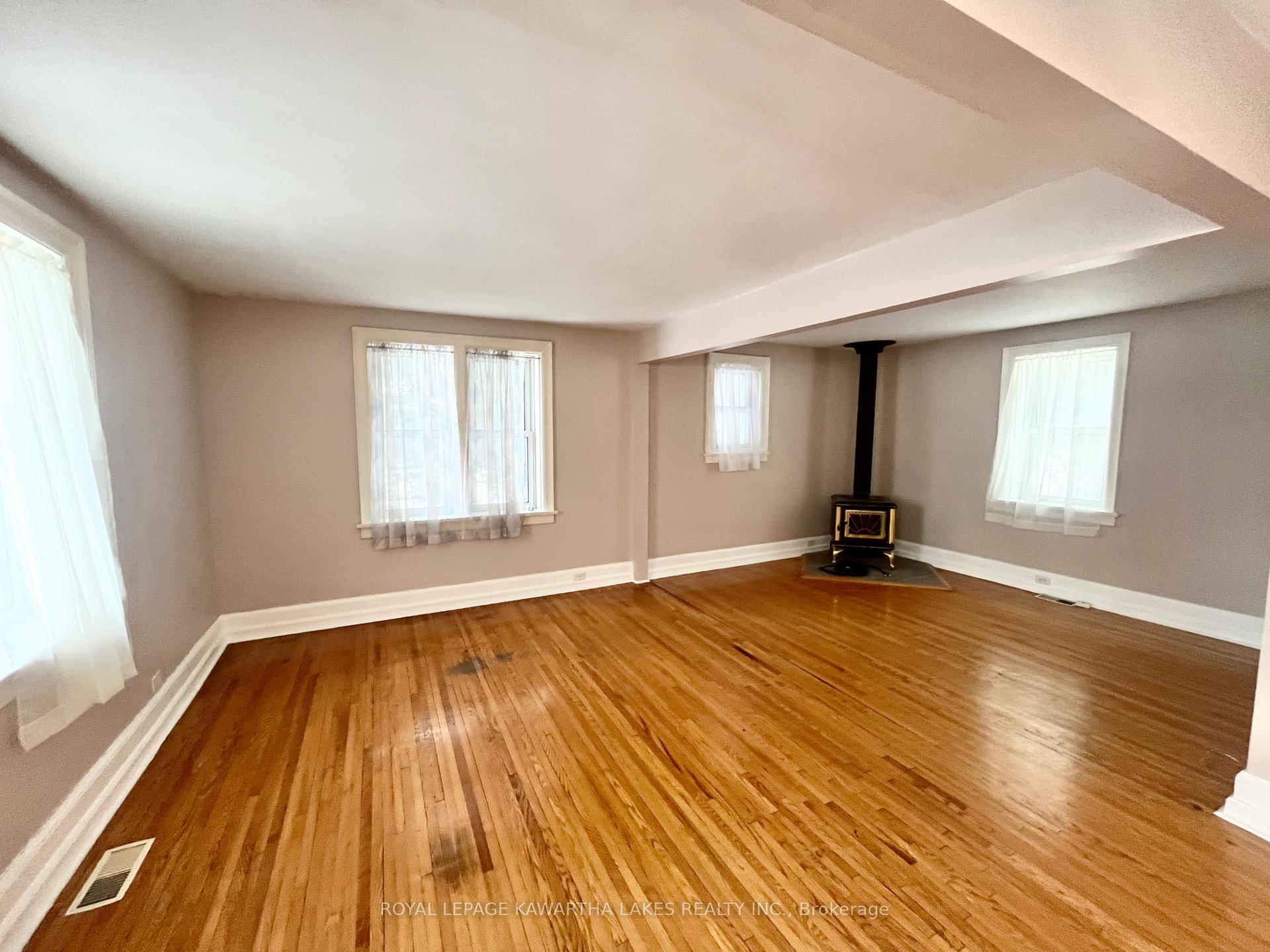 Photo 8 of 1210 Durham Rd 15, Brock, Beaverton — HOMEH