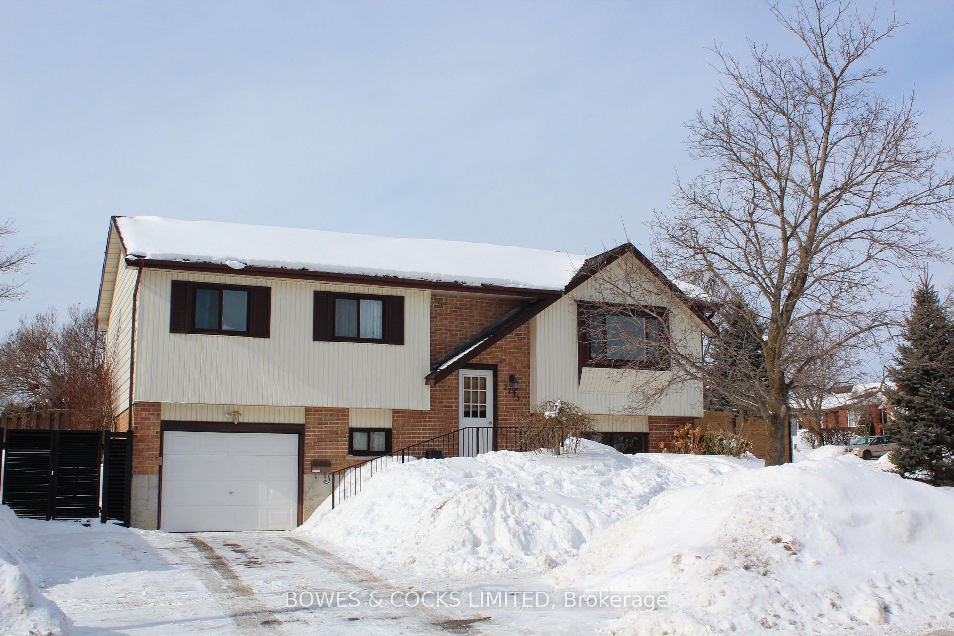 Photo 1 of 2233 Denure Drive, Peterborough, Monaghan Ward 2 — HOMEH
