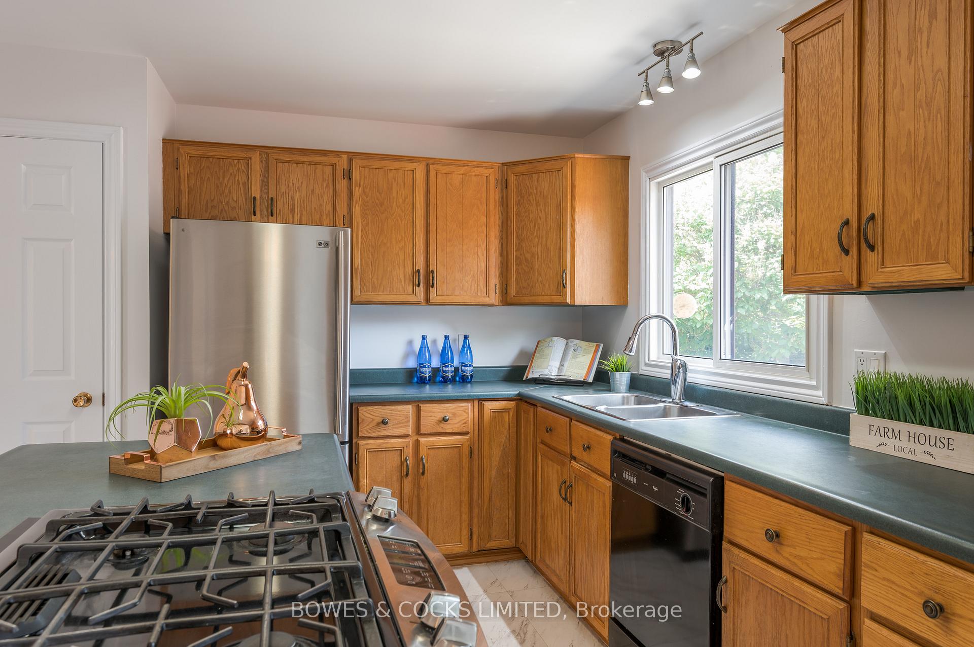 Photo 19 of 2233 Denure Drive, Peterborough, Monaghan Ward 2 — HOMEH