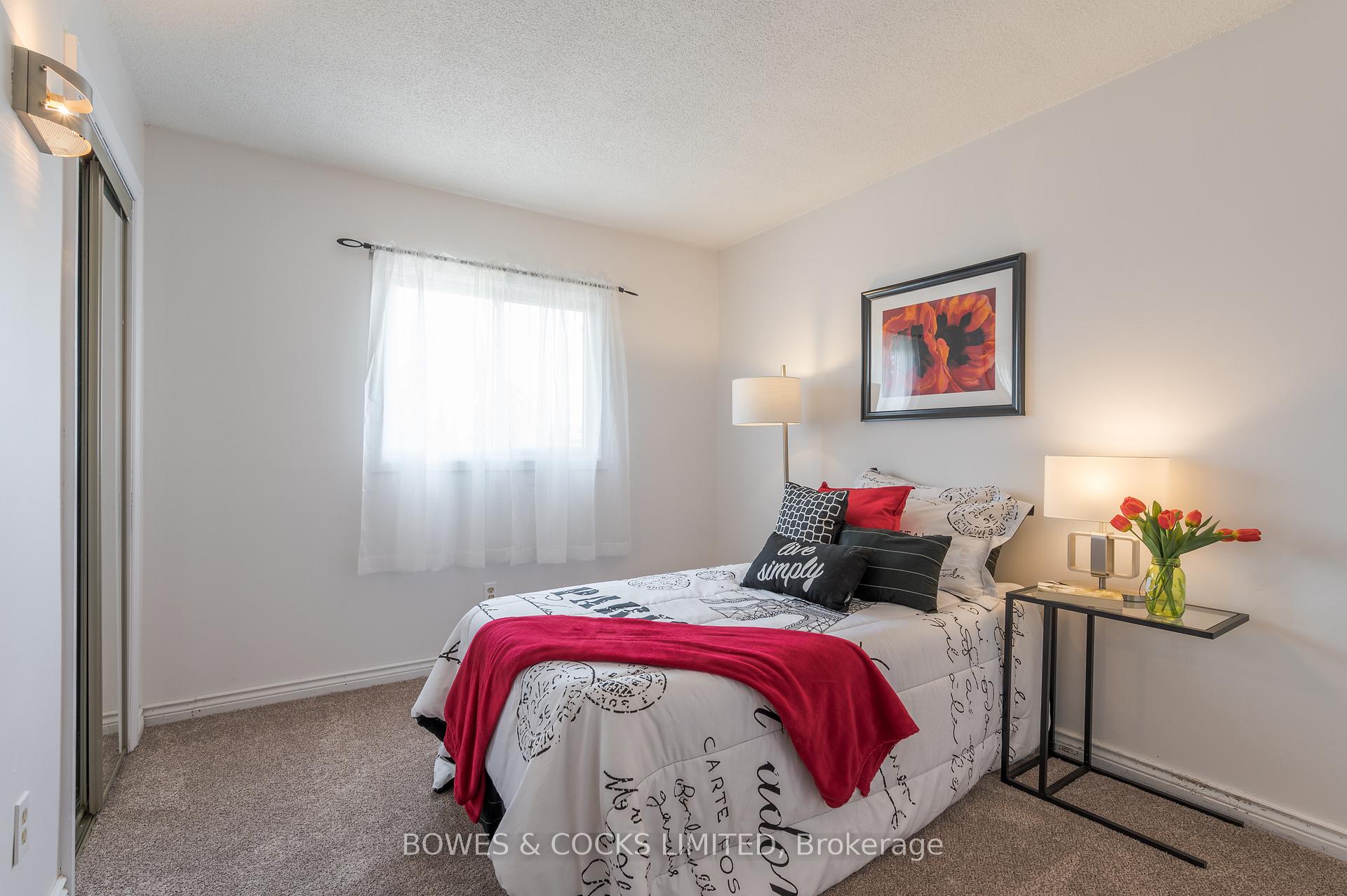 Photo 27 of 2233 Denure Drive, Peterborough, Monaghan Ward 2 — HOMEH