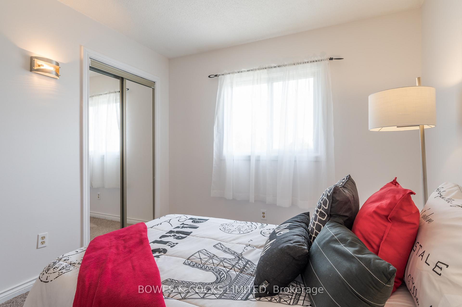 Photo 29 of 2233 Denure Drive, Peterborough, Monaghan Ward 2 — HOMEH