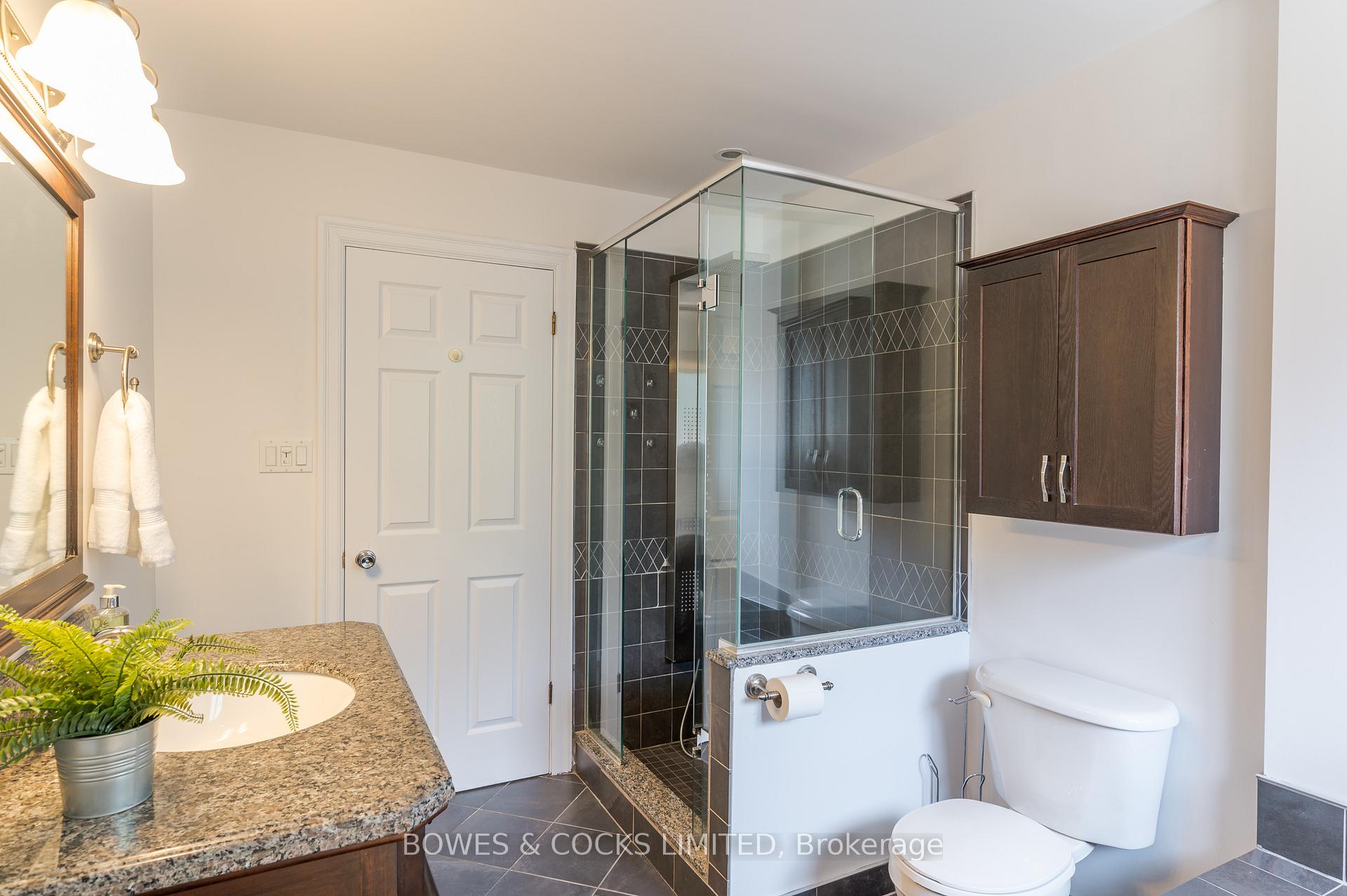 Photo 34 of 2233 Denure Drive, Peterborough, Monaghan Ward 2 — HOMEH