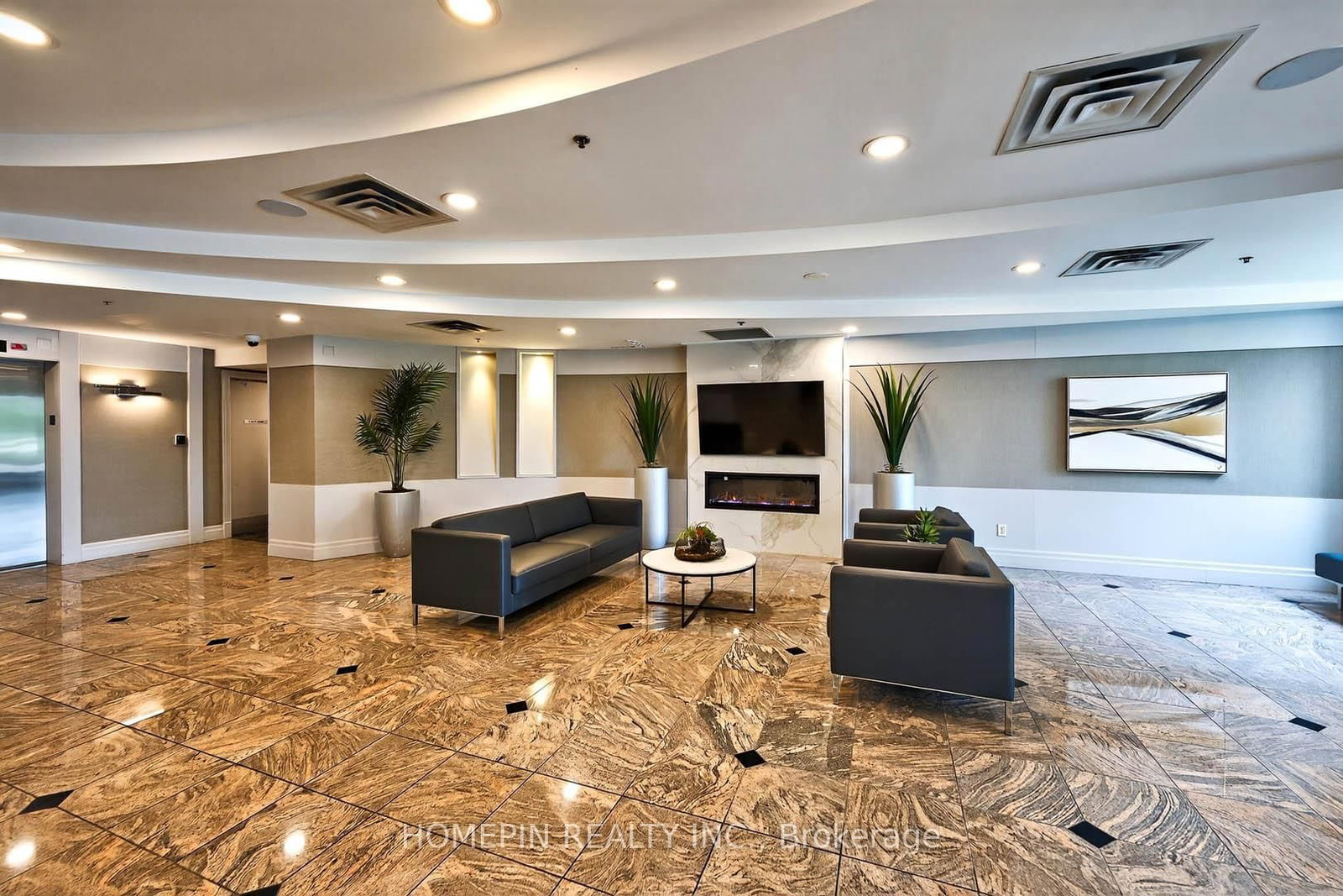 Photo 3 of Unit 1103, 39 Oneida Cres, Richmond Hill, Langstaff — HOMEH