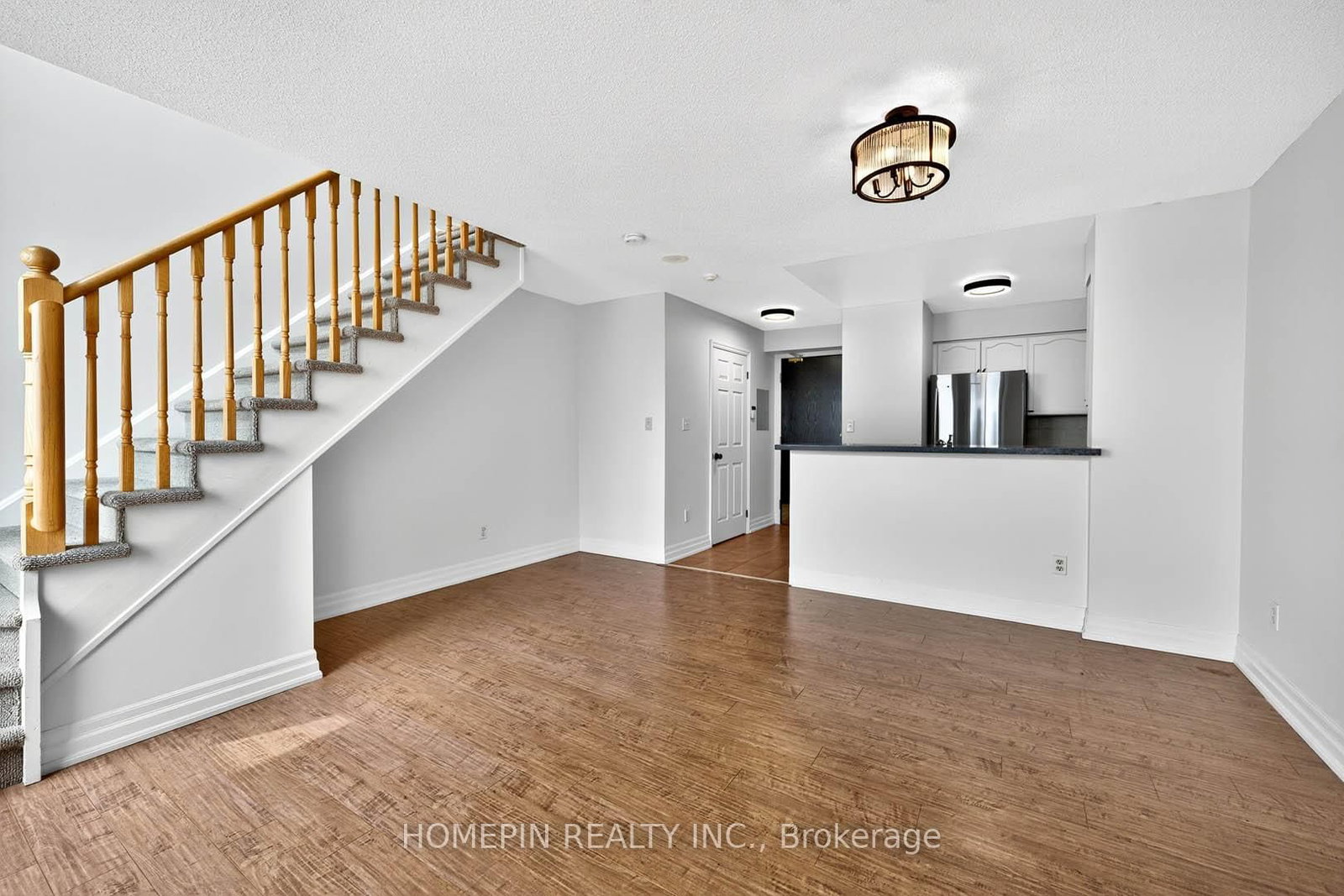 Photo 8 of Unit 1103, 39 Oneida Cres, Richmond Hill, Langstaff — HOMEH