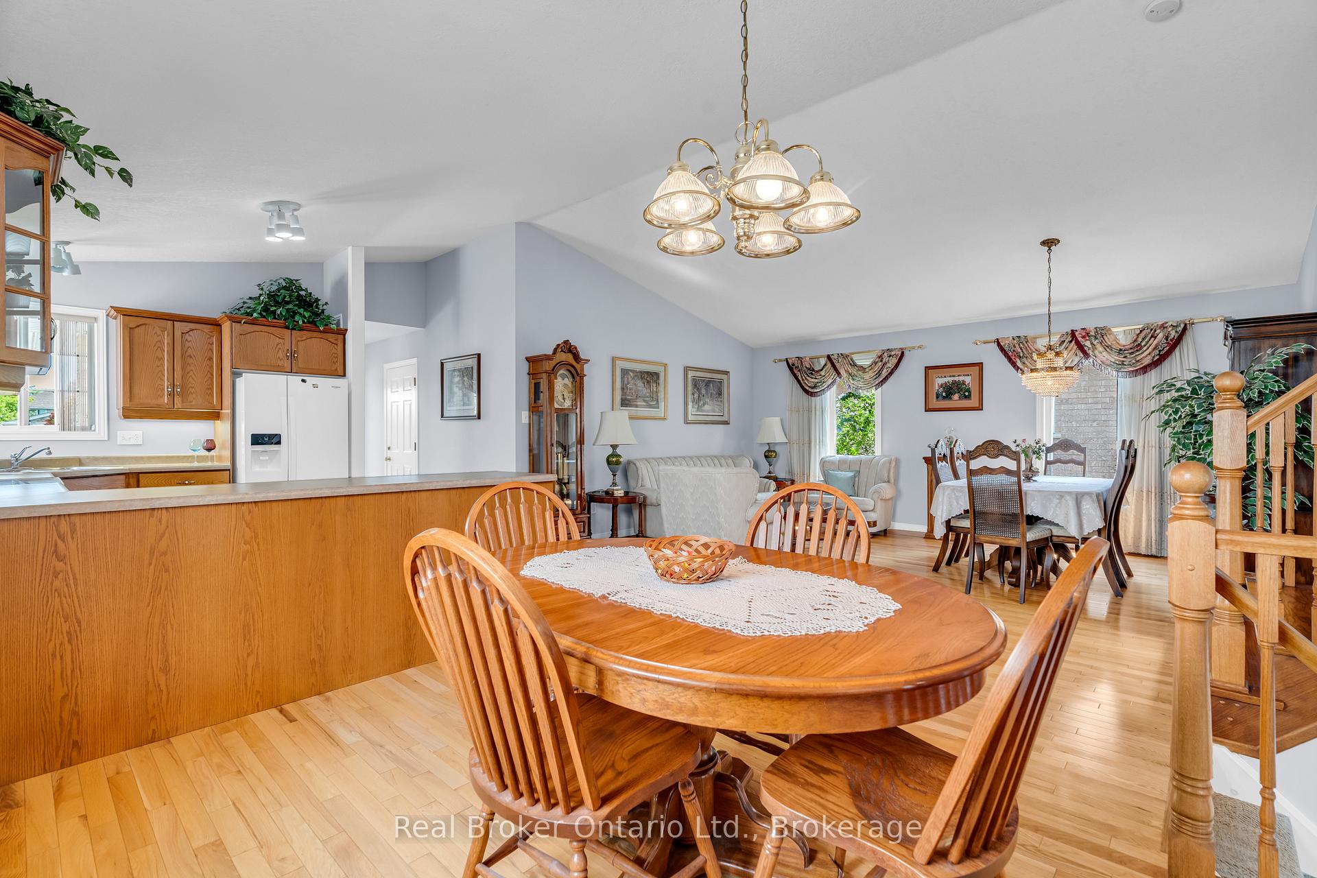 Photo 1 of 37 Borland Drive, Guelph, Clairfields/Hanlon Business Park — HOMEH
