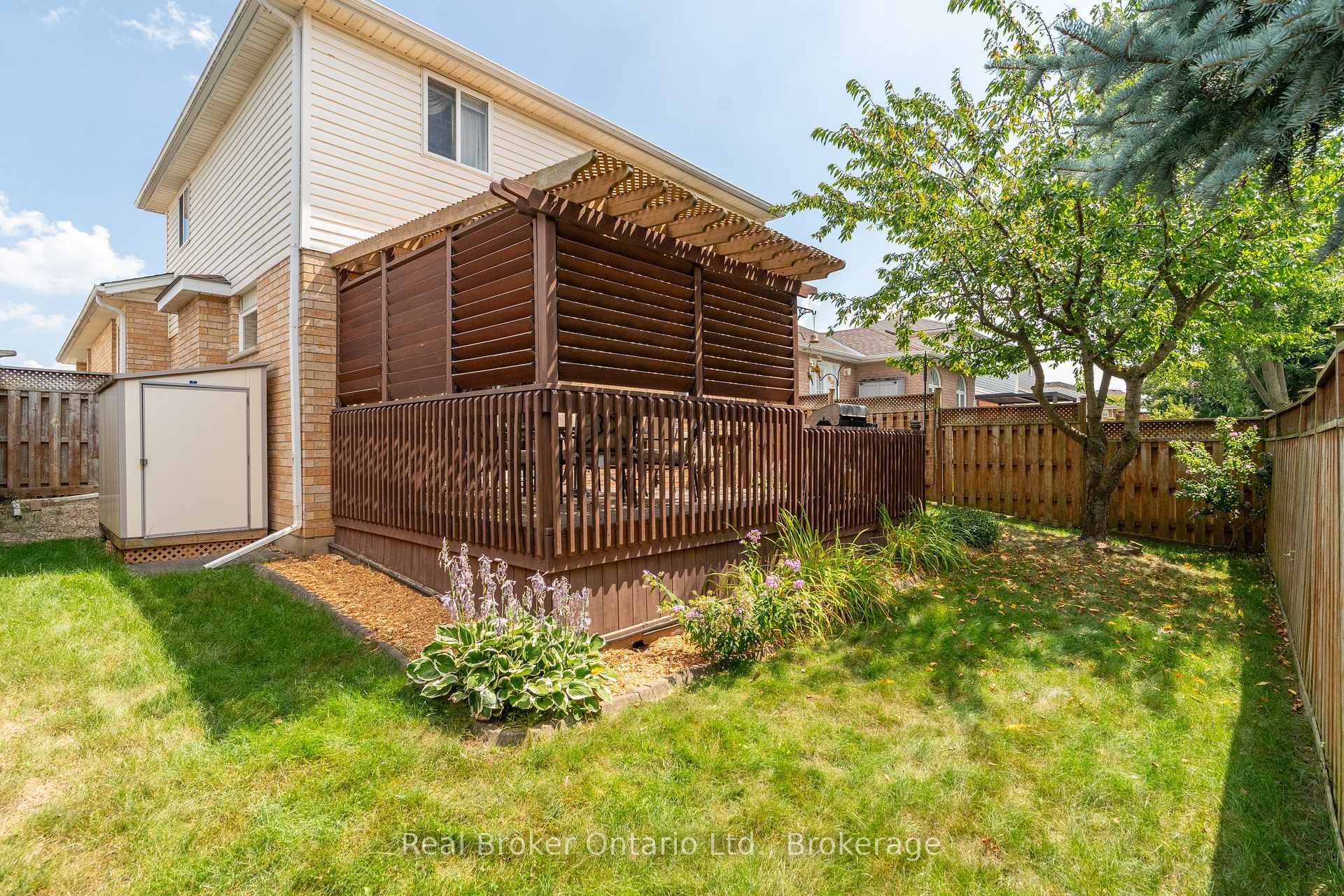 Photo 9 of 37 Borland Drive, Guelph, Clairfields/Hanlon Business Park — HOMEH
