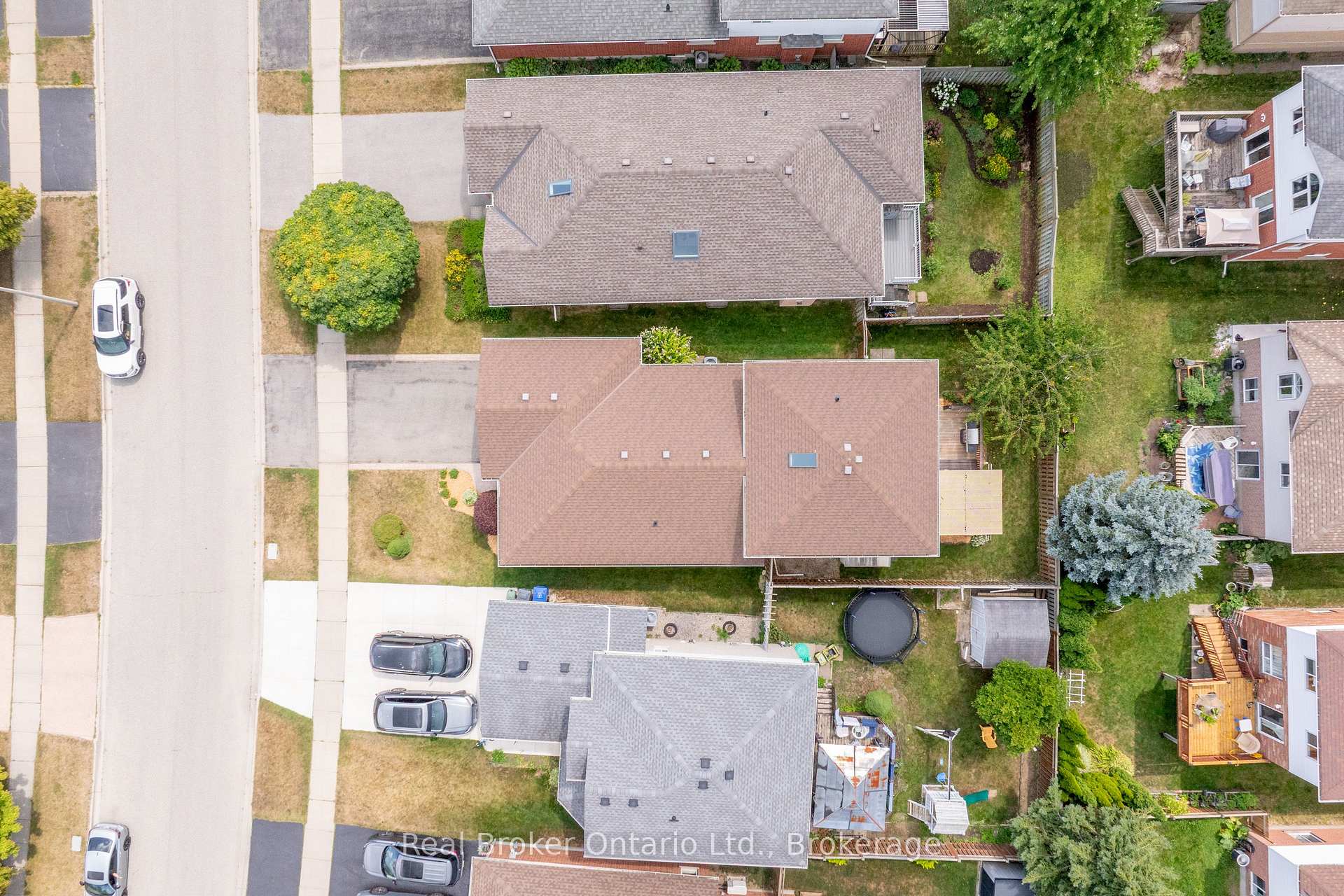 Photo 22 of 37 Borland Drive, Guelph, Clairfields/Hanlon Business Park — HOMEH