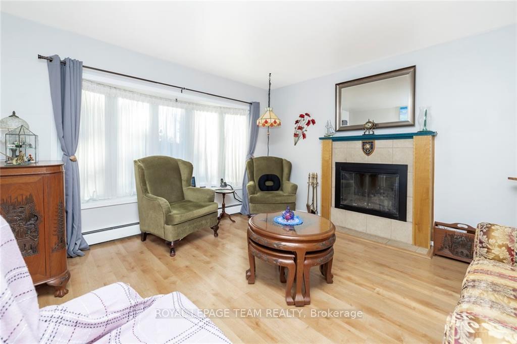 Photo 2 of 2689 Derby Street, Ottawa, Metcalfe — HOMEH