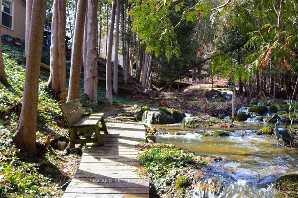 Photo 10 of 181 Talisman Mountain Drive, Grey Highlands — HOMEH