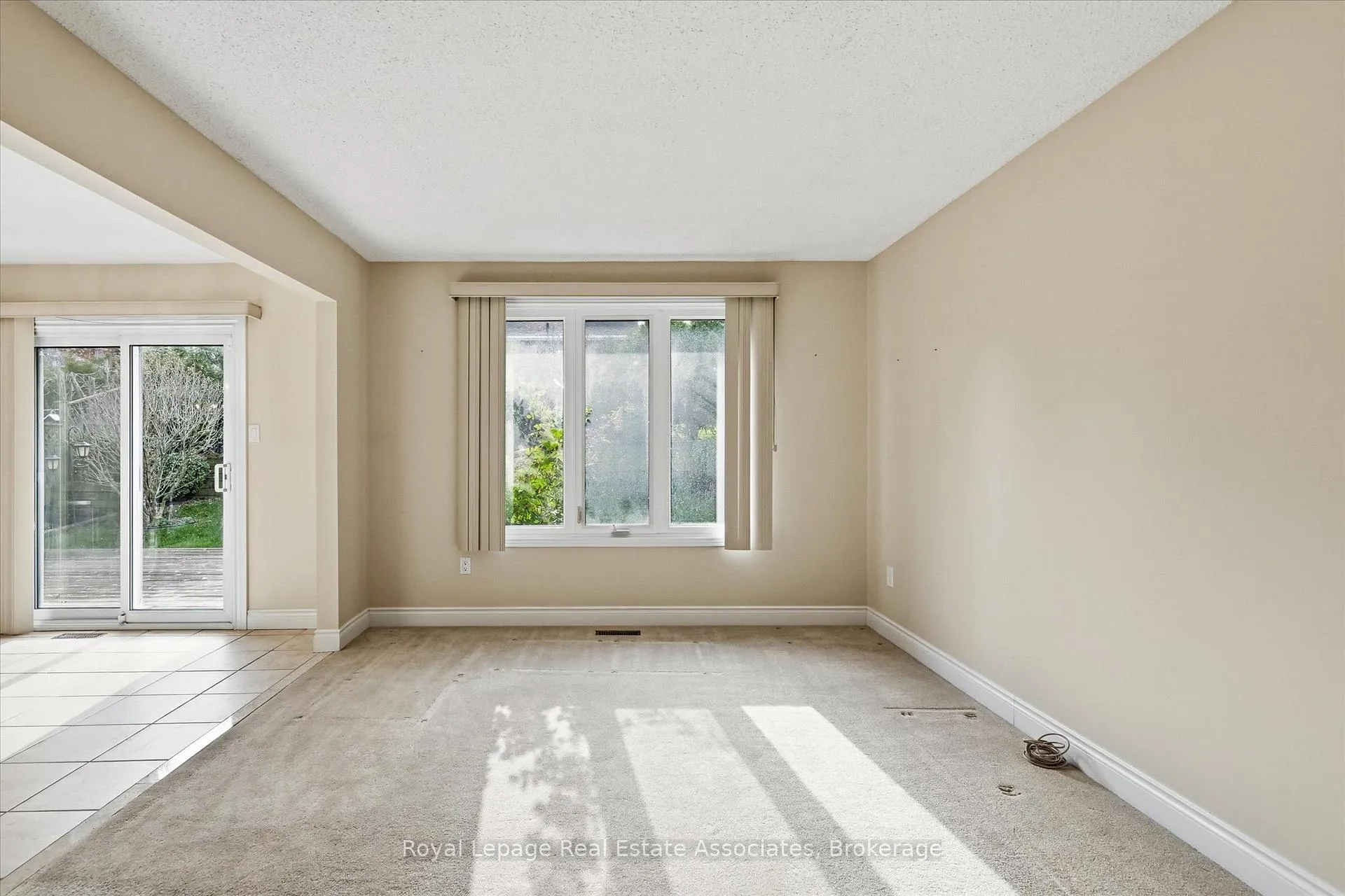 Photo 21 of 47 Elmira Drive, Hamilton, Fessenden — HOMEH