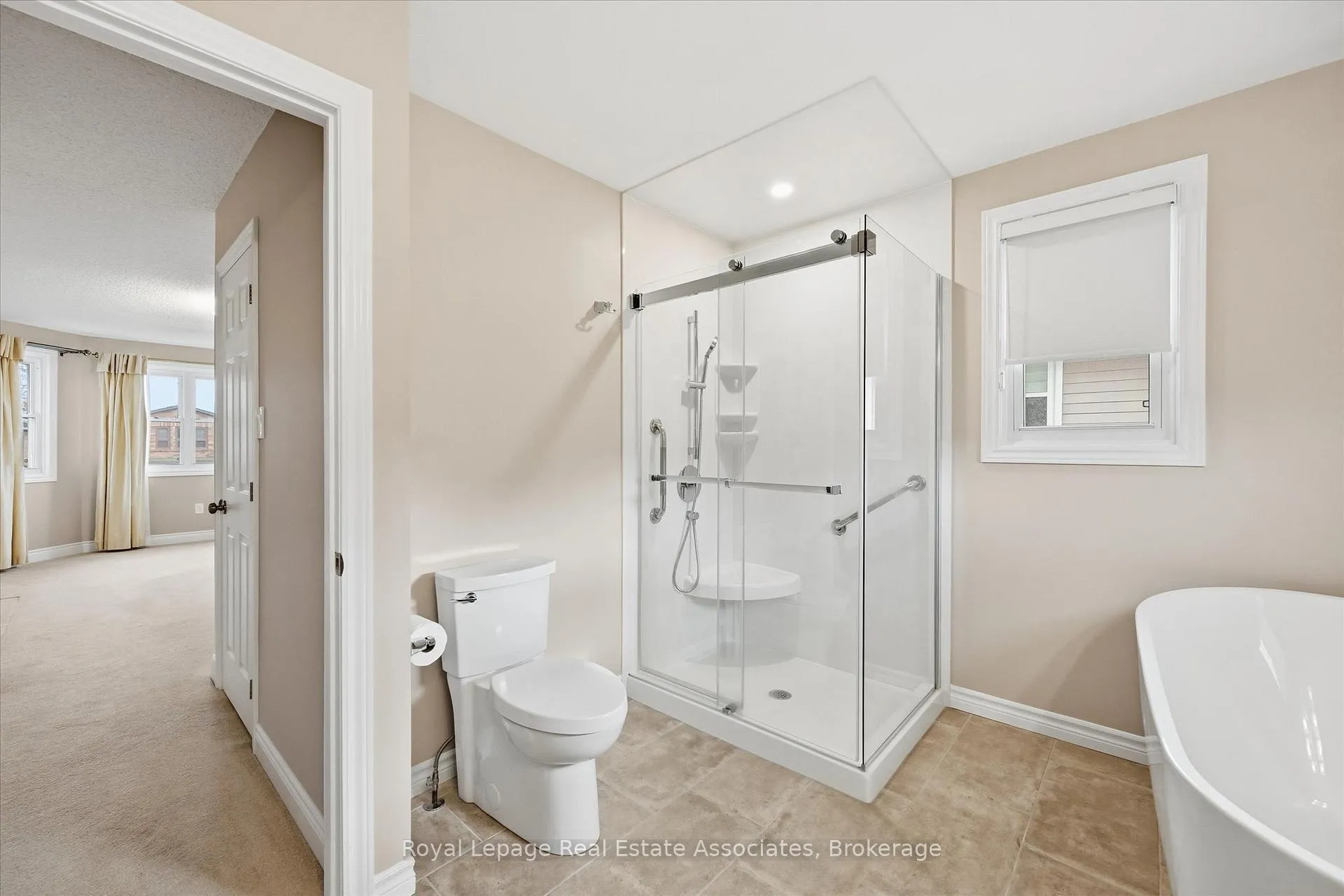 Photo 29 of 47 Elmira Drive, Hamilton, Fessenden — HOMEH
