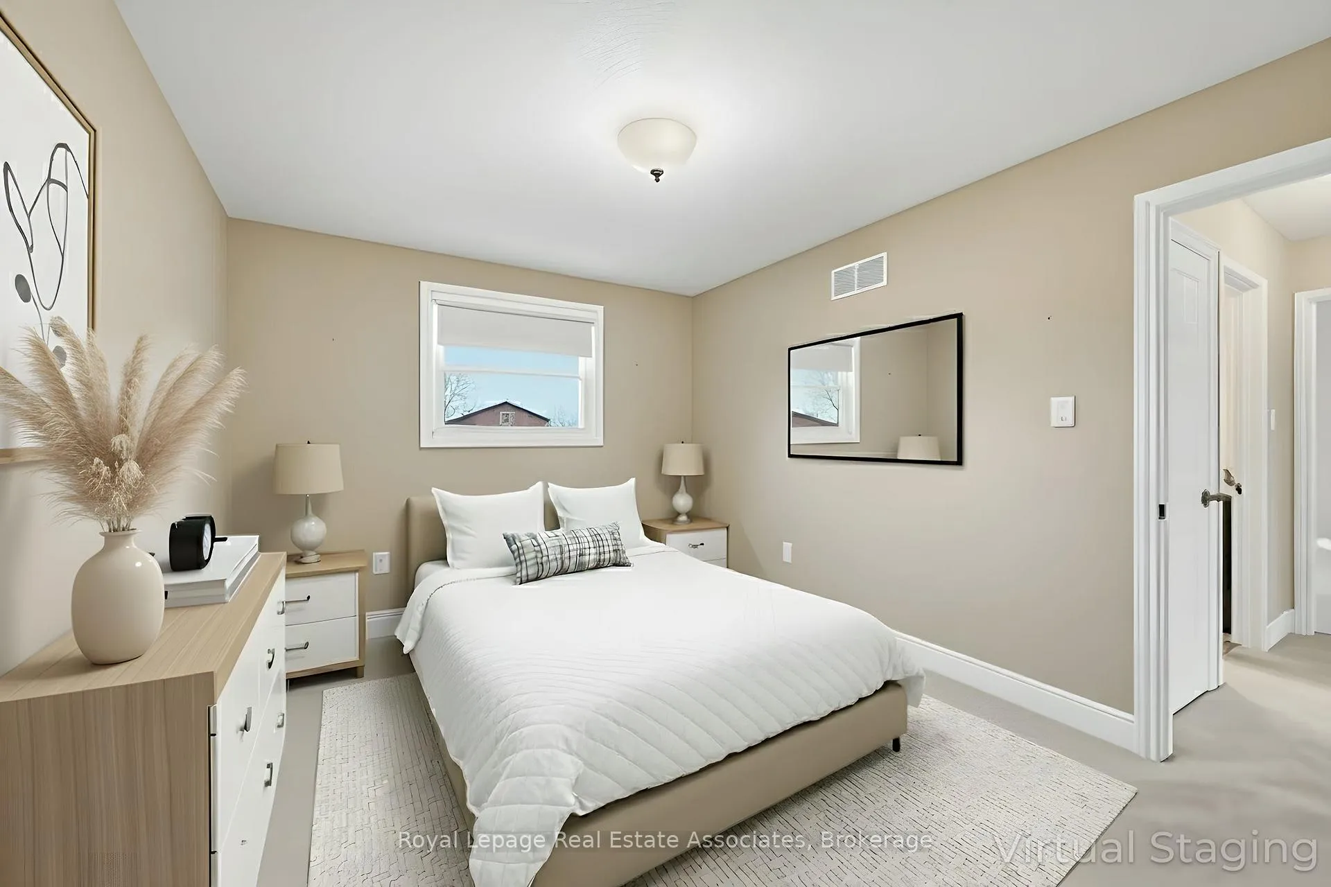 Photo 34 of 47 Elmira Drive, Hamilton, Fessenden — HOMEH