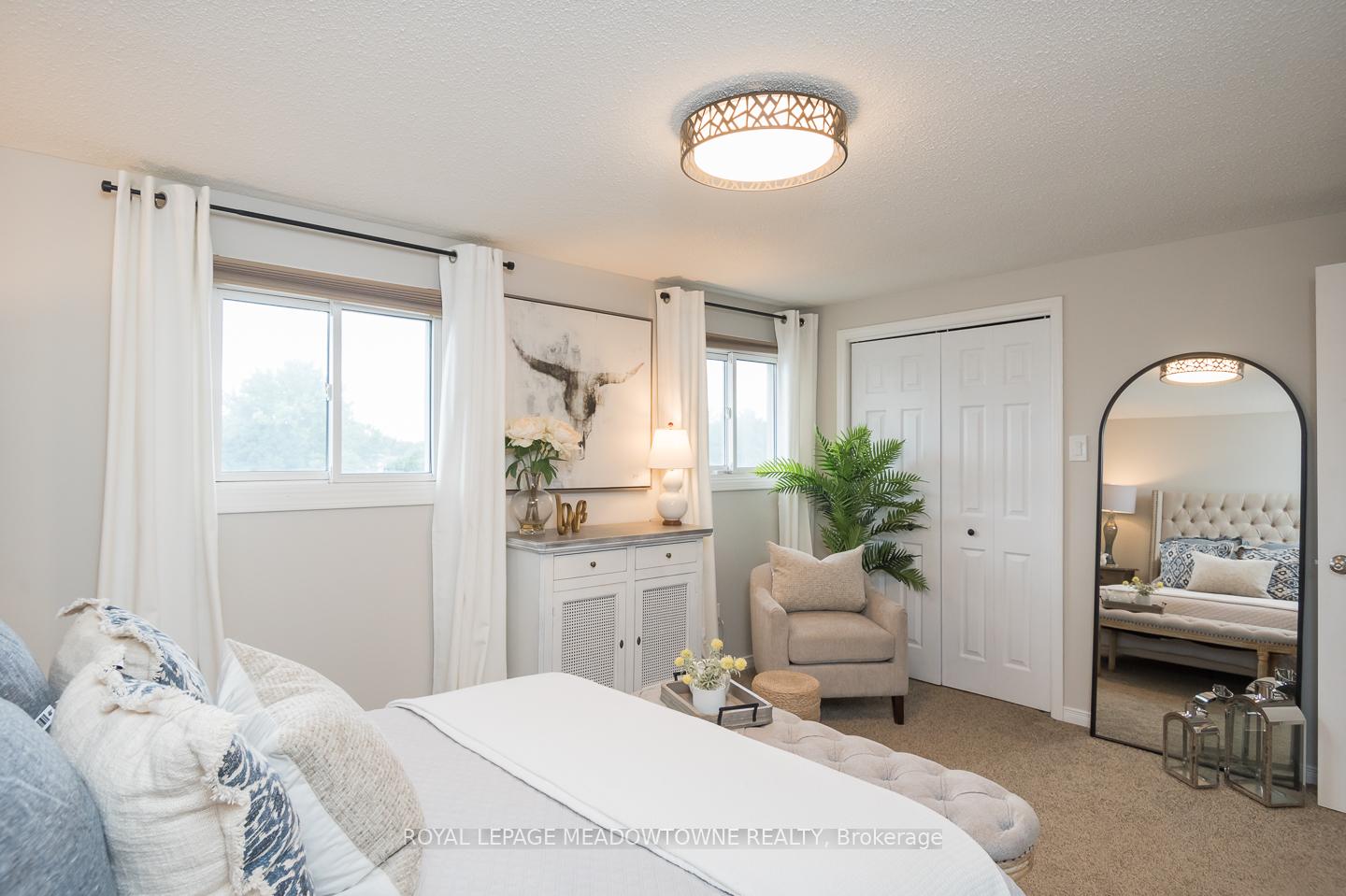 Photo 2 of 586 Hayward Crescent, Milton, Timberlea — HOMEH