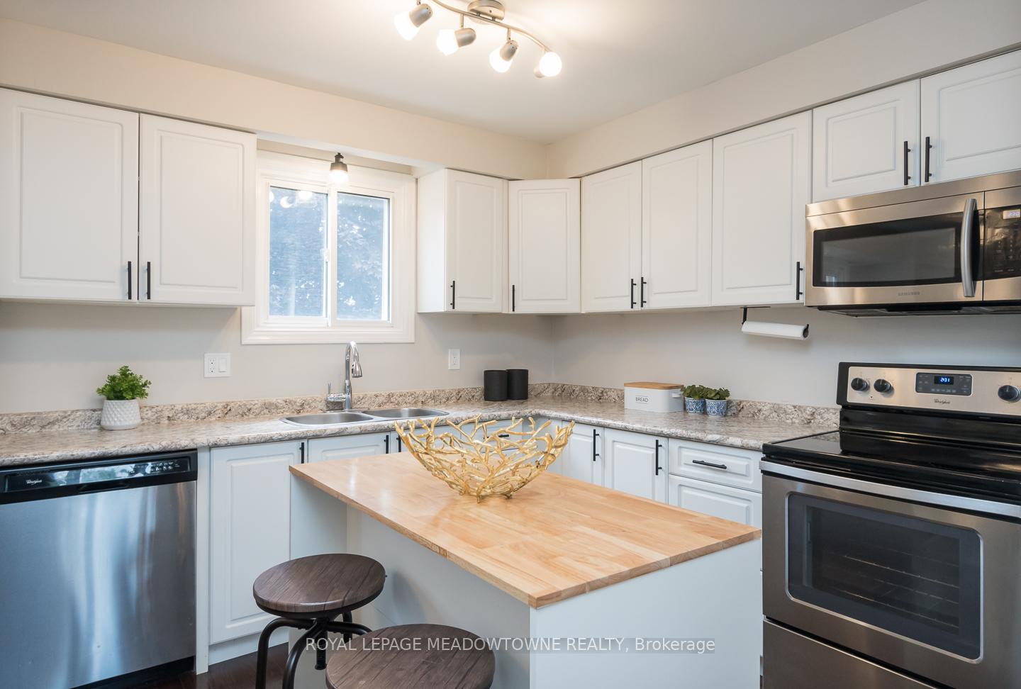 Photo 16 of 586 Hayward Crescent, Milton, Timberlea — HOMEH