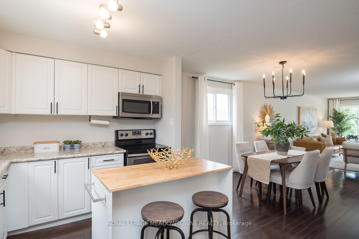 Photo 17 of 586 Hayward Crescent, Milton, Timberlea — HOMEH