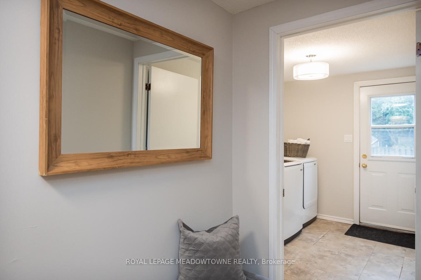 Photo 31 of 586 Hayward Crescent, Milton, Timberlea — HOMEH