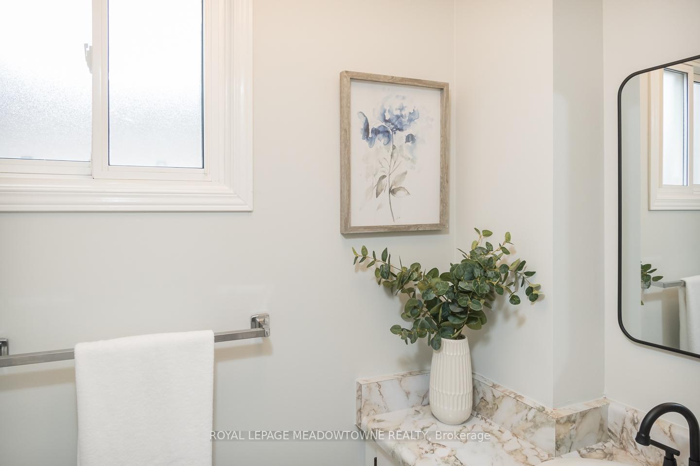 Photo 33 of 586 Hayward Crescent, Milton, Timberlea — HOMEH