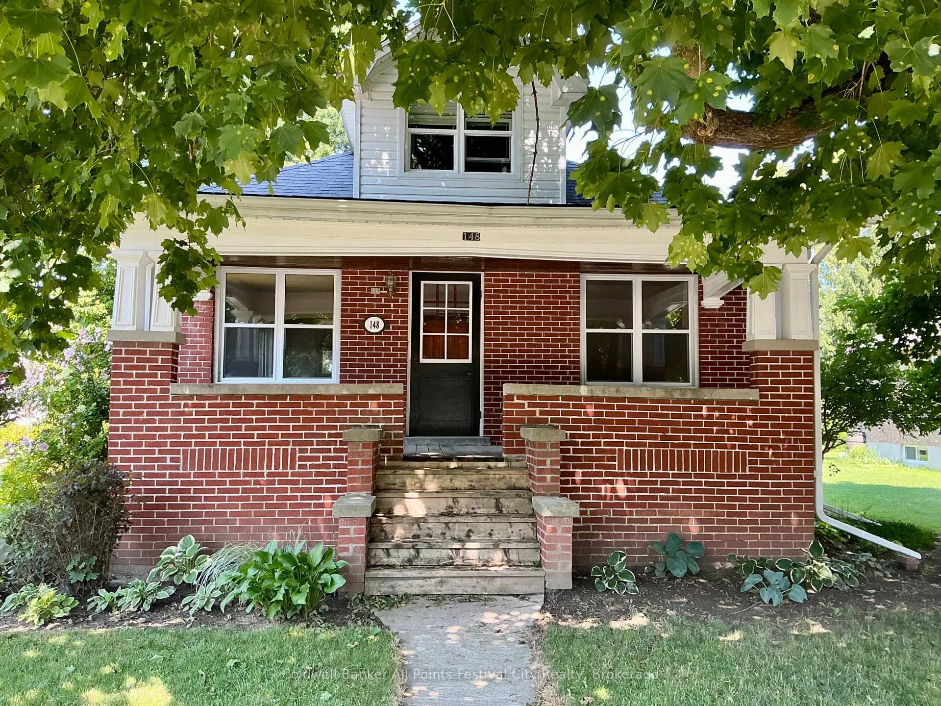 Front of 148 Wellington Street