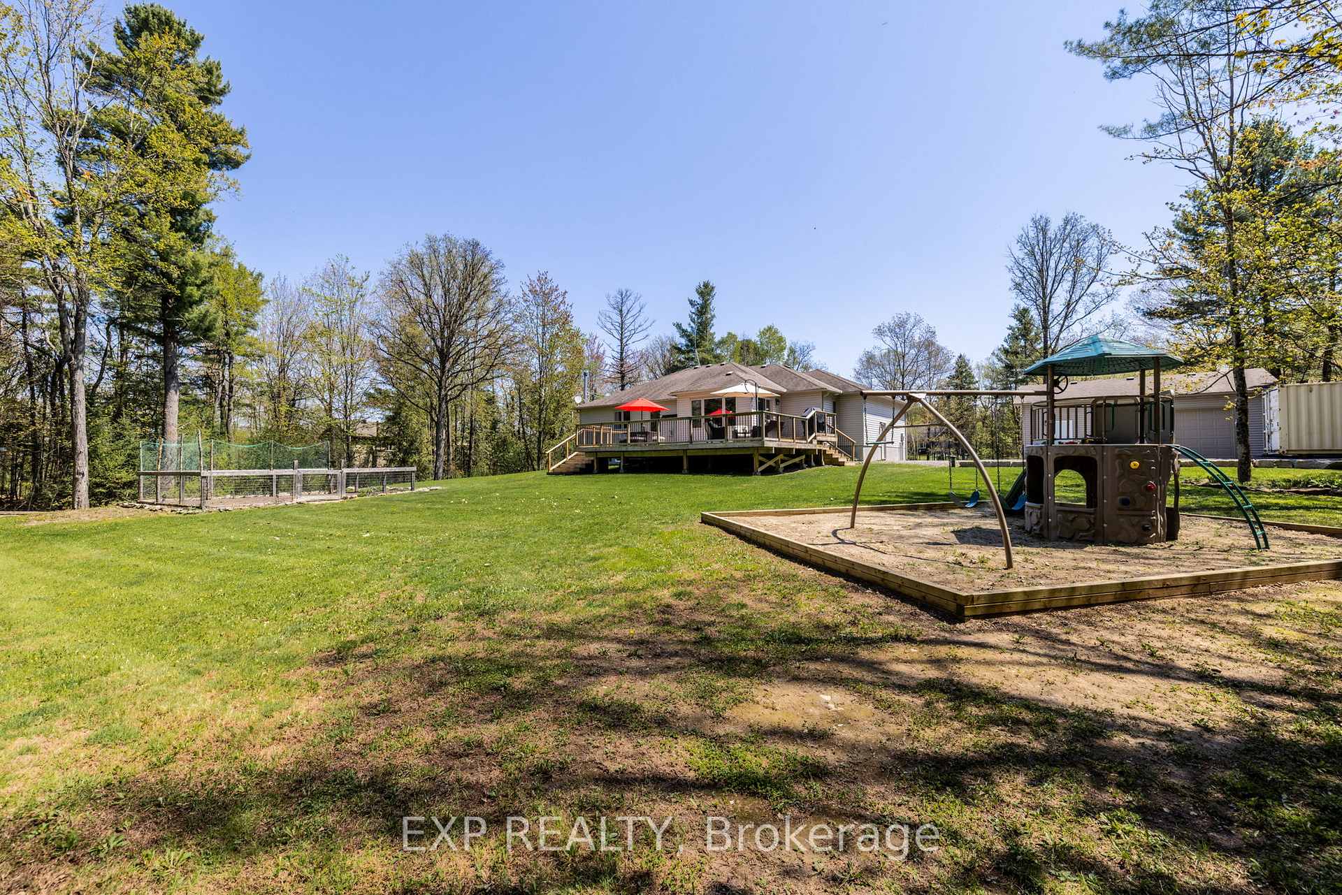 Photo 20 of 122 Irish Street, Beckwith, Beckwith Twp — HOMEH