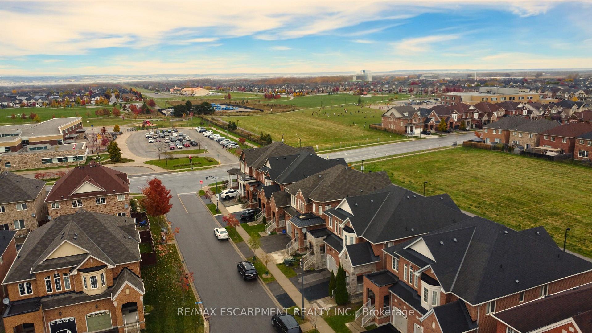 Photo 4 of 670 Lott Crescent, Milton, Coates — HOMEH