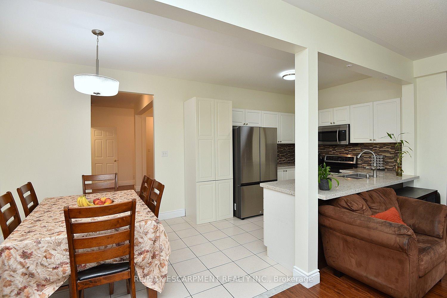 Photo 15 of 670 Lott Crescent, Milton, Coates — HOMEH