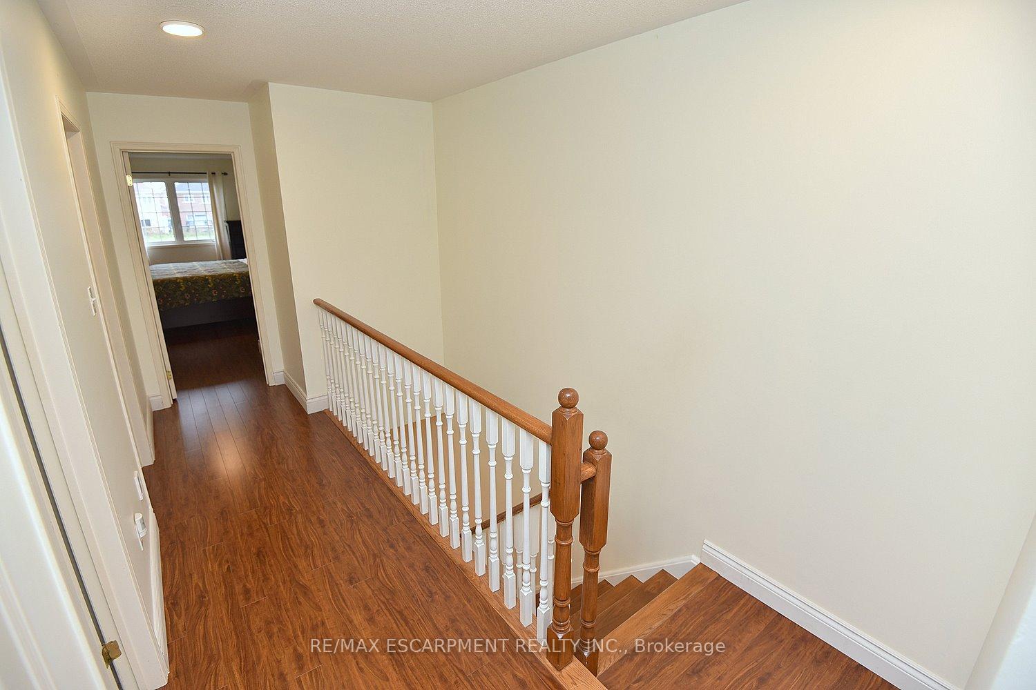 Photo 27 of 670 Lott Crescent, Milton, Coates — HOMEH
