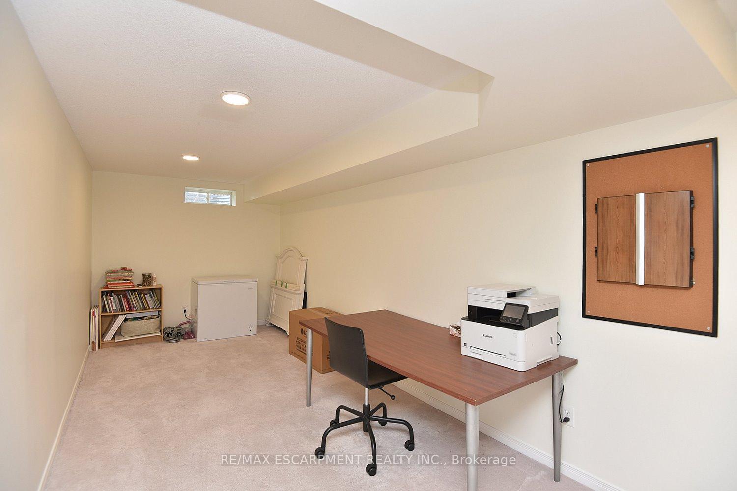 Photo 33 of 670 Lott Crescent, Milton, Coates — HOMEH