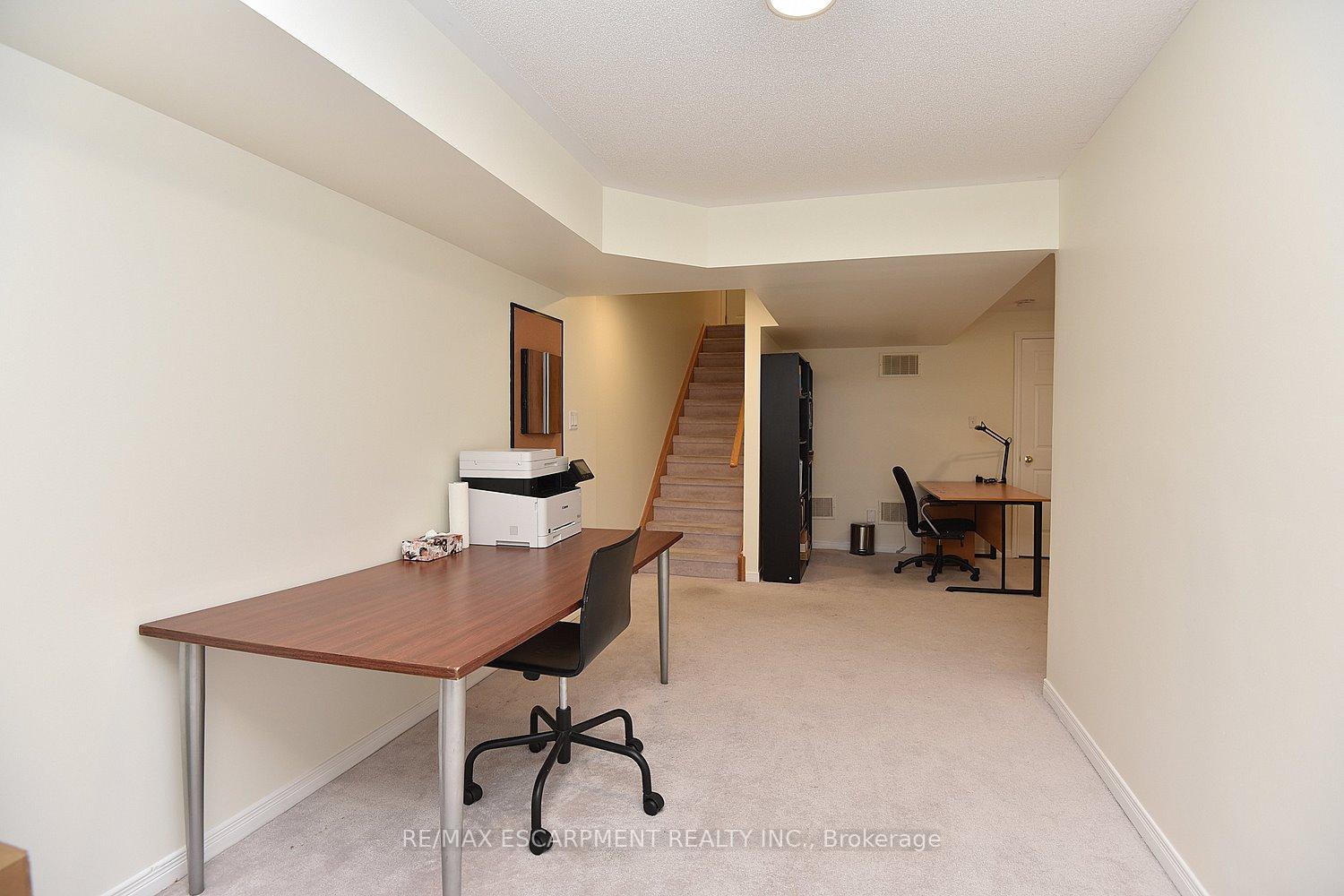 Photo 34 of 670 Lott Crescent, Milton, Coates — HOMEH